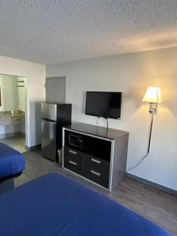 Double Room with Two Double Beds - Smoking